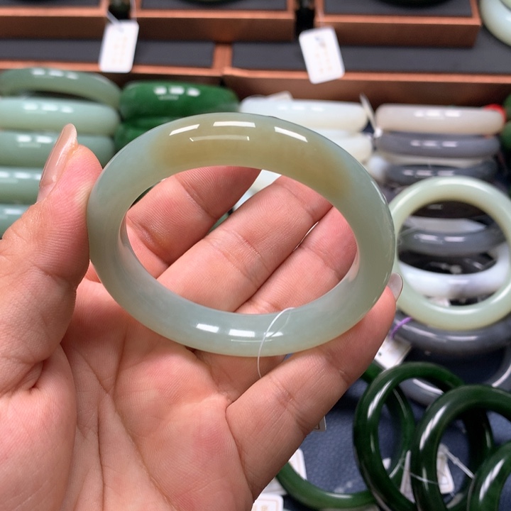 【闪购商品】未镶嵌手镯和田玉