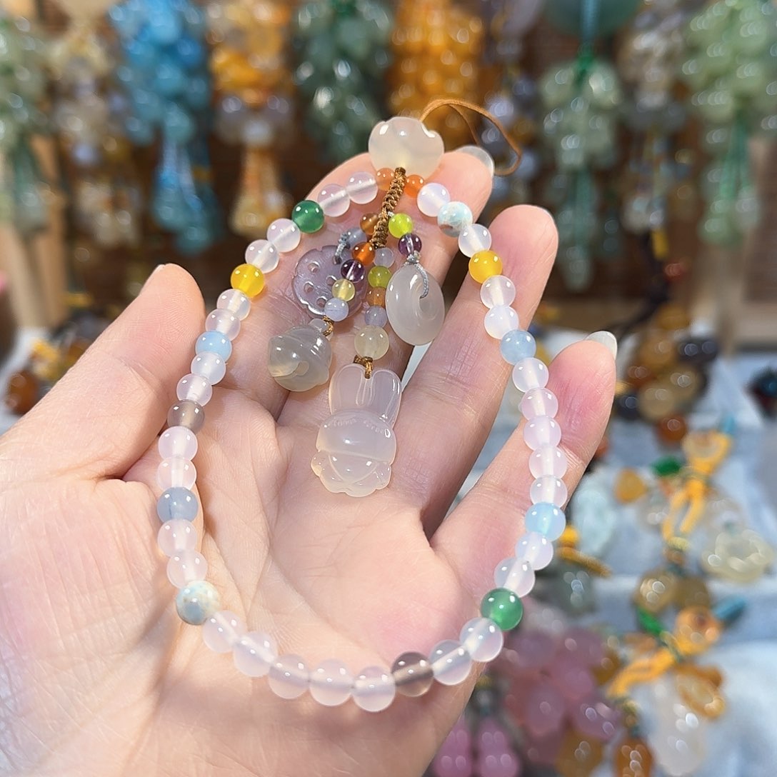 玛瑙/玉髓小挂件未镶嵌