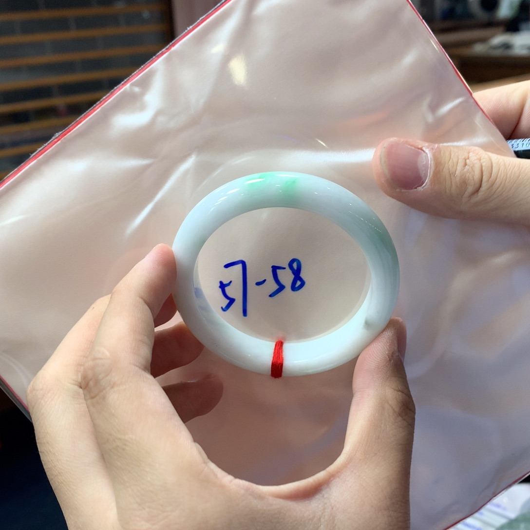 翡翠未镶嵌手镯买断