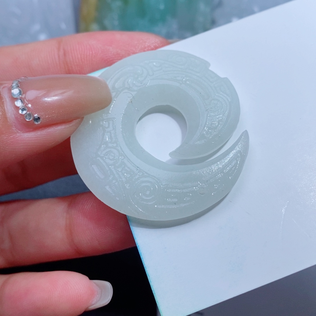 定制翡翠吊坠未镶嵌