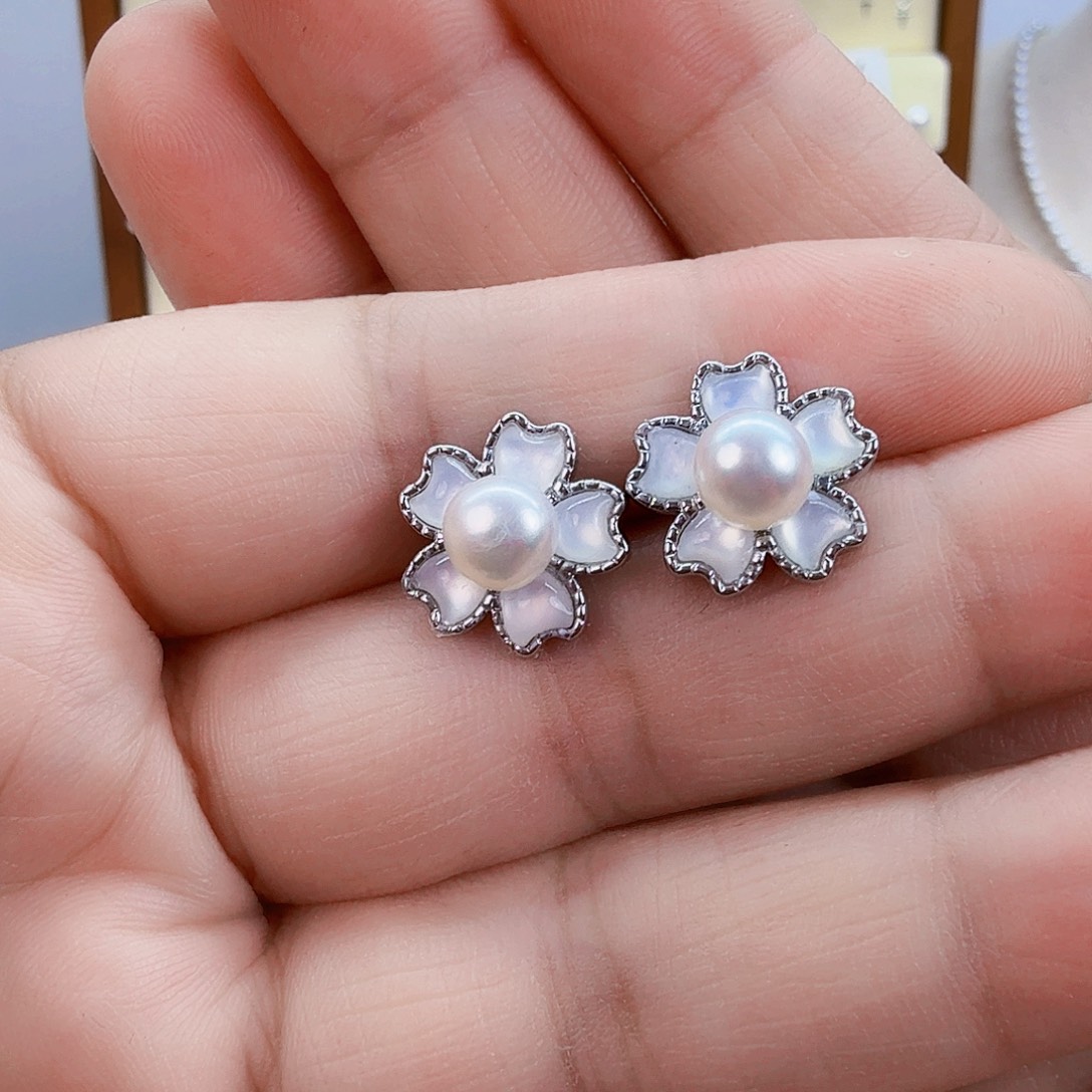淡水珍珠未镶嵌耳饰