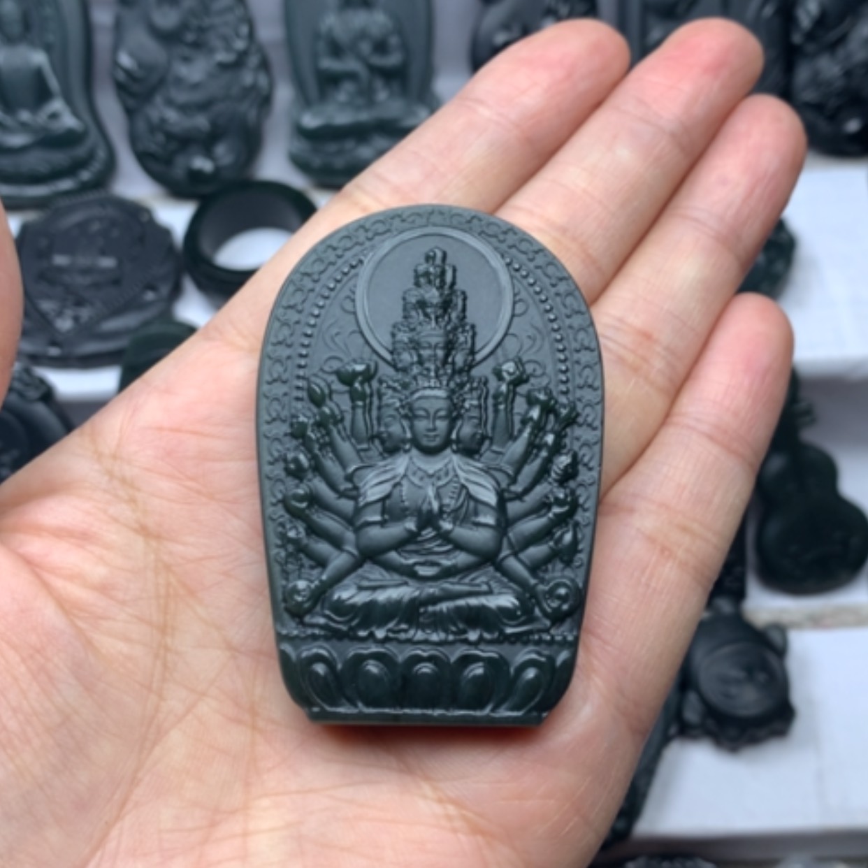 【闪购商品】颈饰未镶嵌和田玉花****ぉ双面雕刻