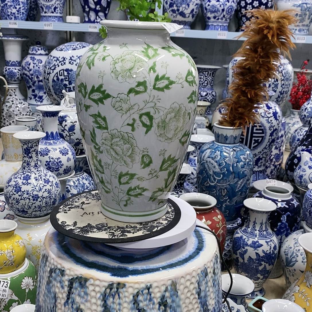 【闪购商品】摆件萝卜瓶瓷器…………………………