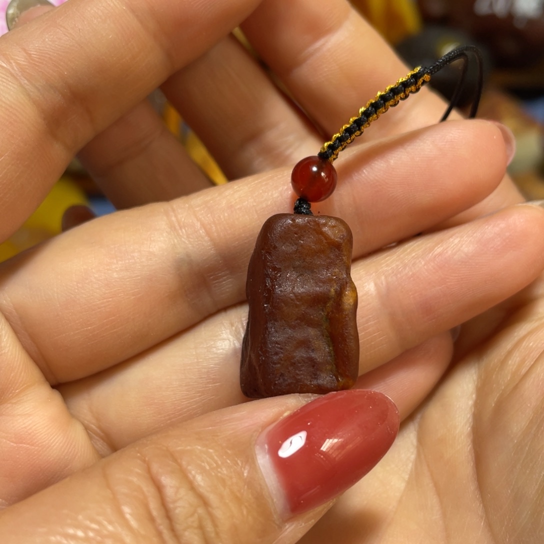 定制琥珀未镶嵌原石