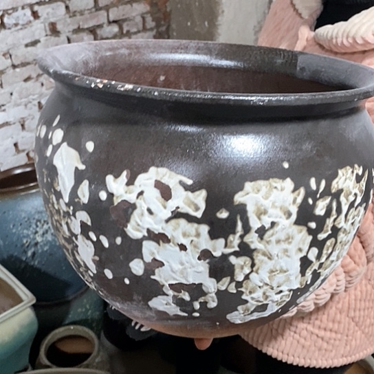 紫砂花盆口30高24，微瑕