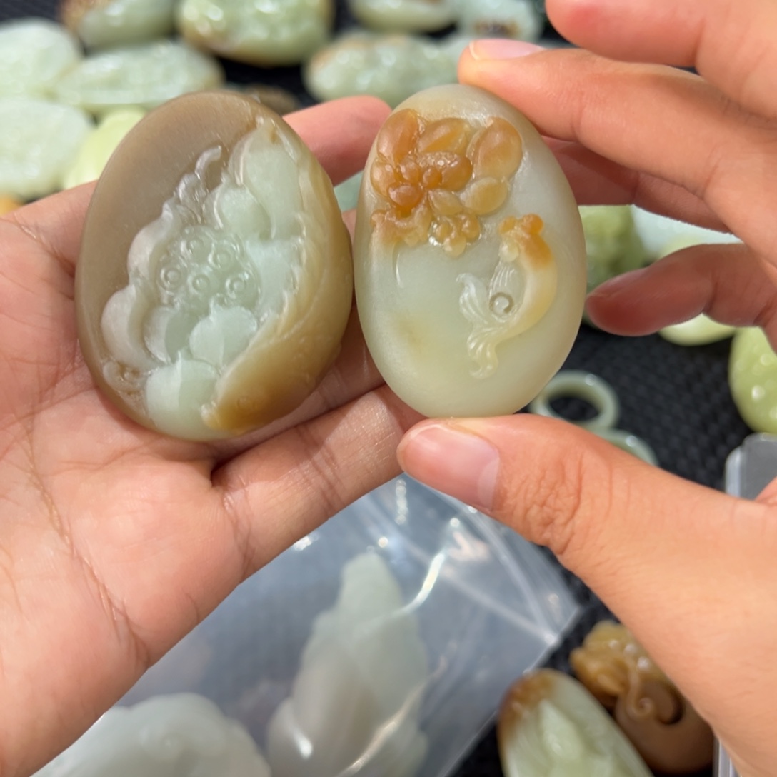 颈饰未镶嵌和田玉
