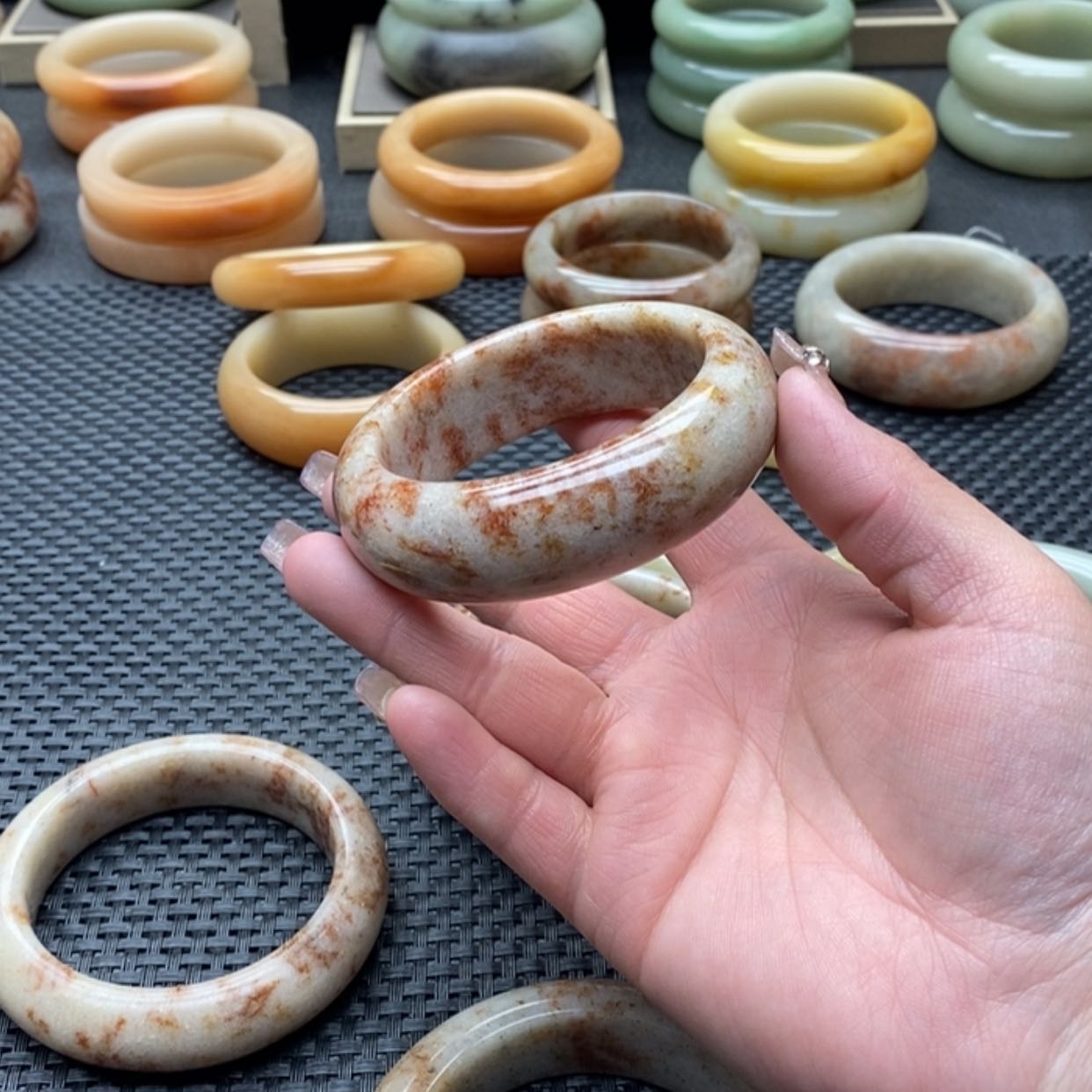 【闪购商品】石英质玉规格未镶嵌柠****～