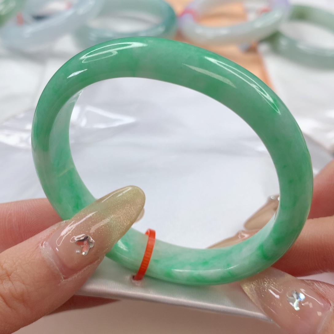 翡翠手镯未镶嵌54 贵妃