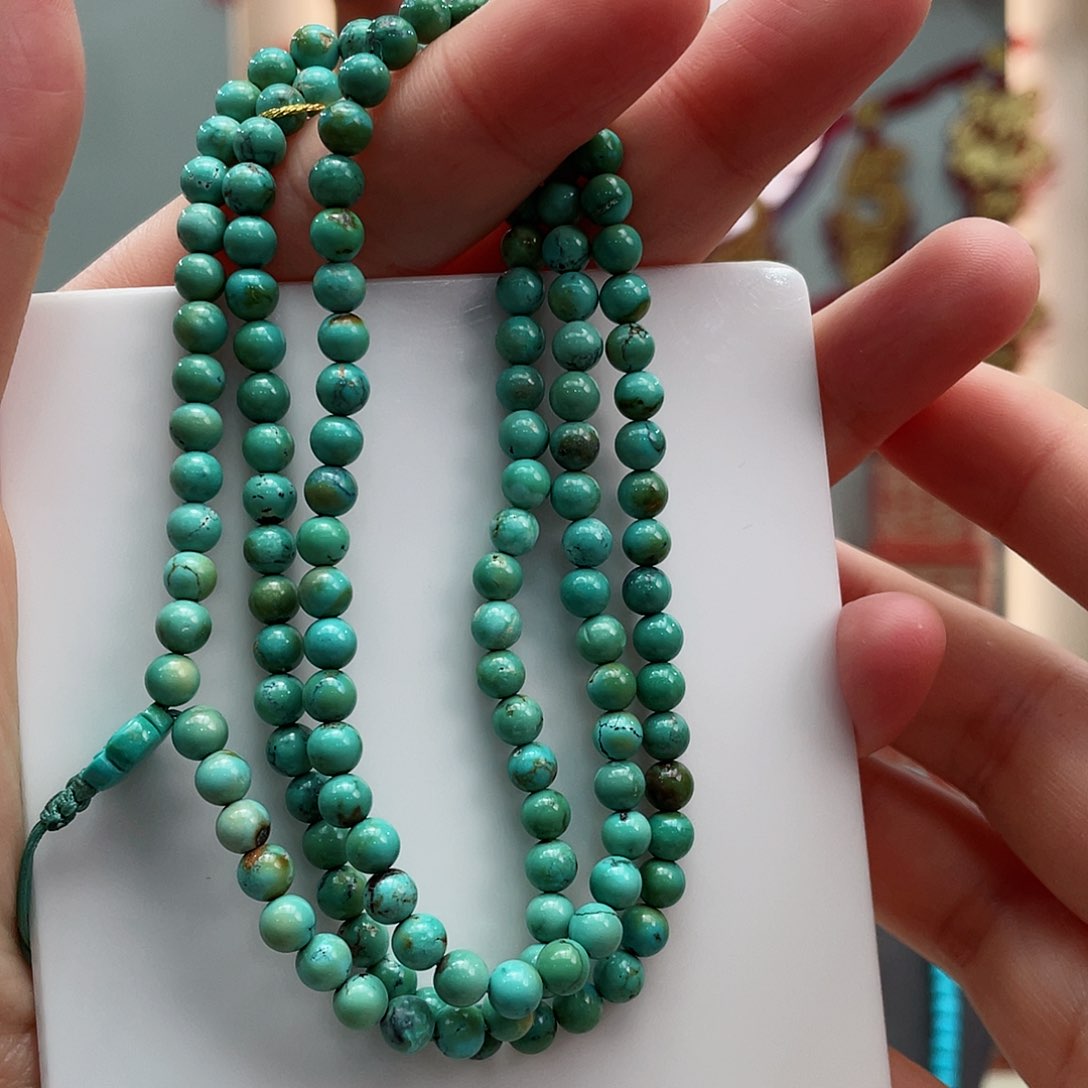 绿松石颈饰未镶嵌