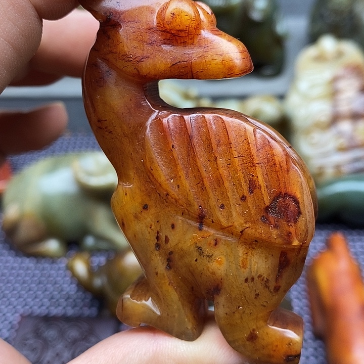 未镶嵌蛇纹石玉颈饰