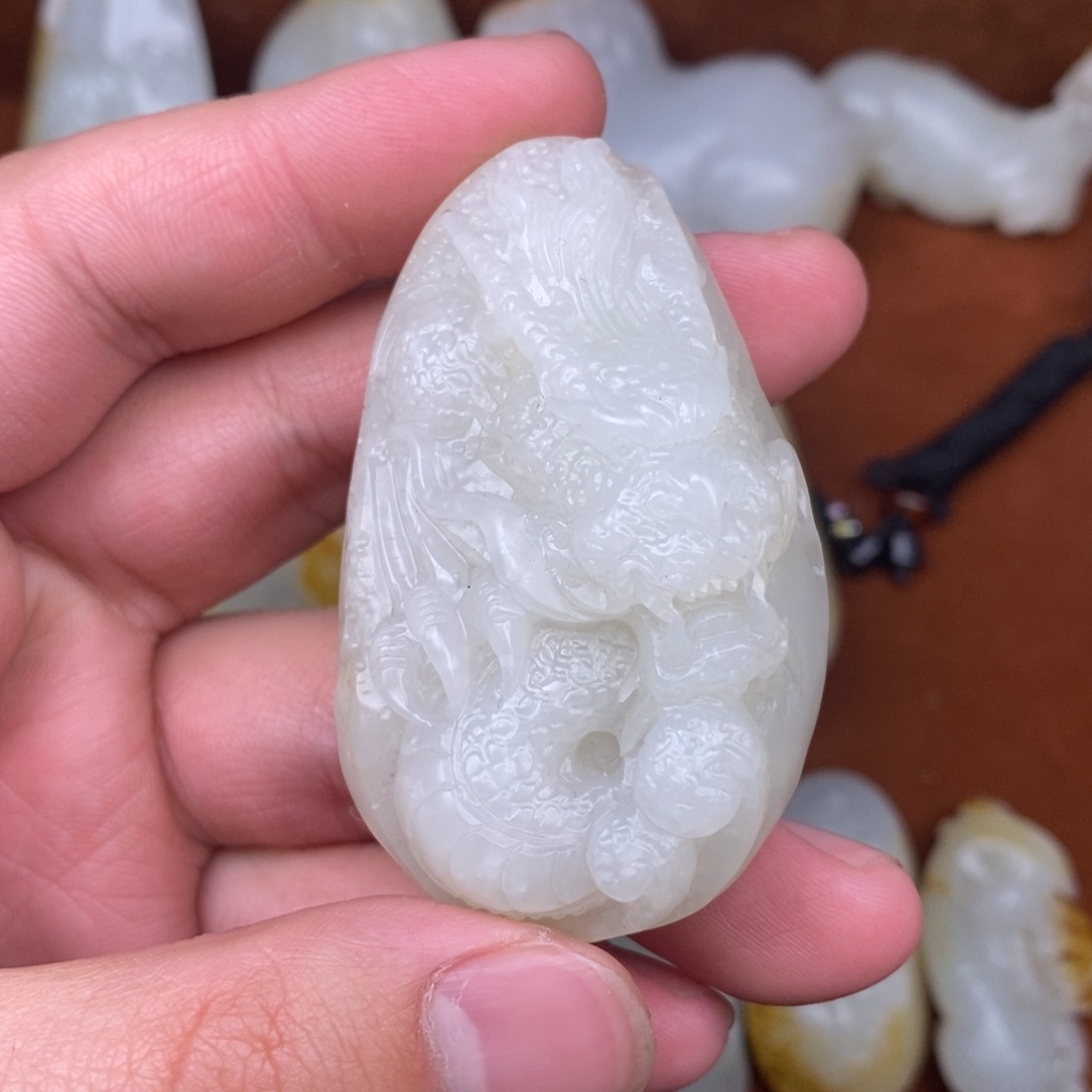 和田玉颈饰未镶嵌