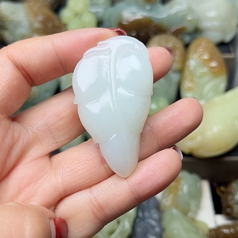 颈饰未镶嵌和田玉七****。