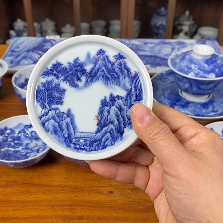 瓷片青花手绘山水盖置
