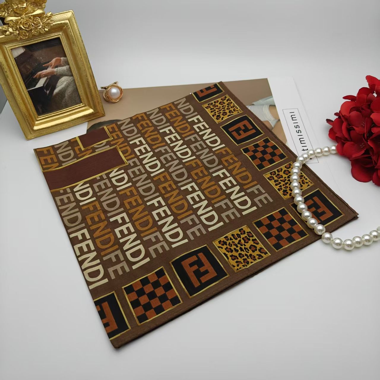 95新 FENDI/芬迪 海囤/芬迪/丝巾/yy05245