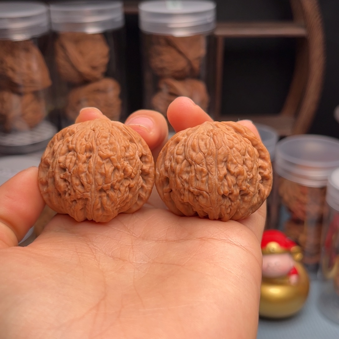 把件文玩核桃泥鳅背绣球38 全品