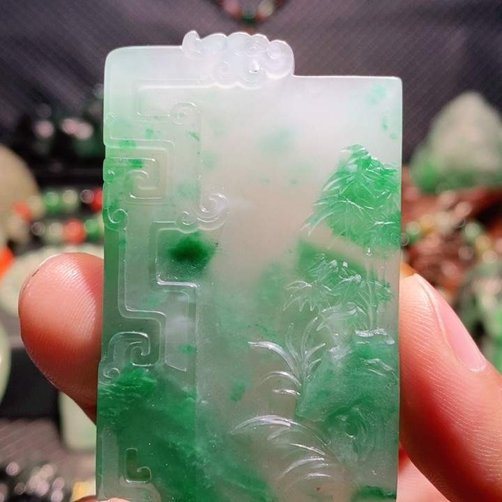 定制石英质玉（非洲翠）未镶嵌挂件