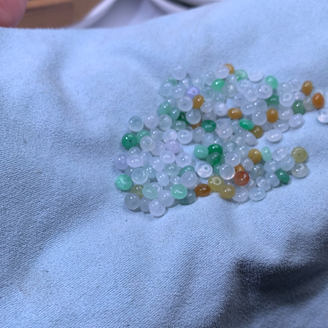 夕***畅翡翠散珠多样性选择