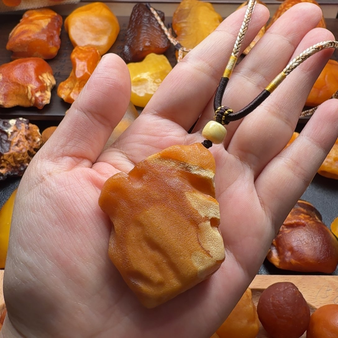 未镶嵌琥珀裸石花蜡原石吊坠