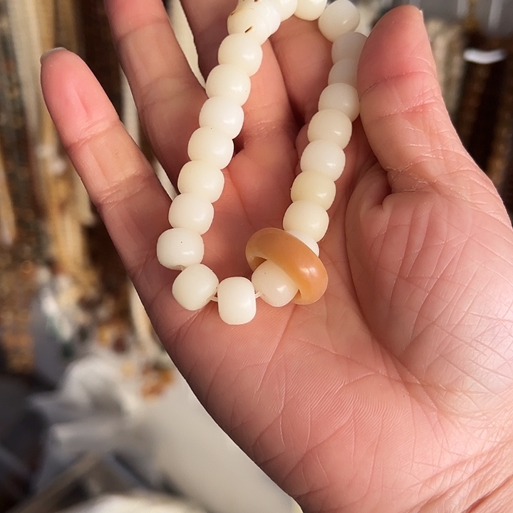 白玉菩提吊坠8×10