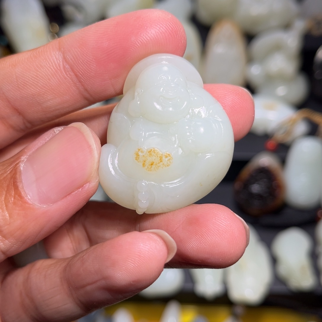 和田玉颈饰未镶嵌大**国