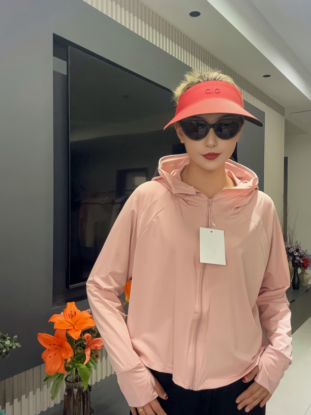 宽松护手轻薄透气户外防紫外线夏季女款防晒衣