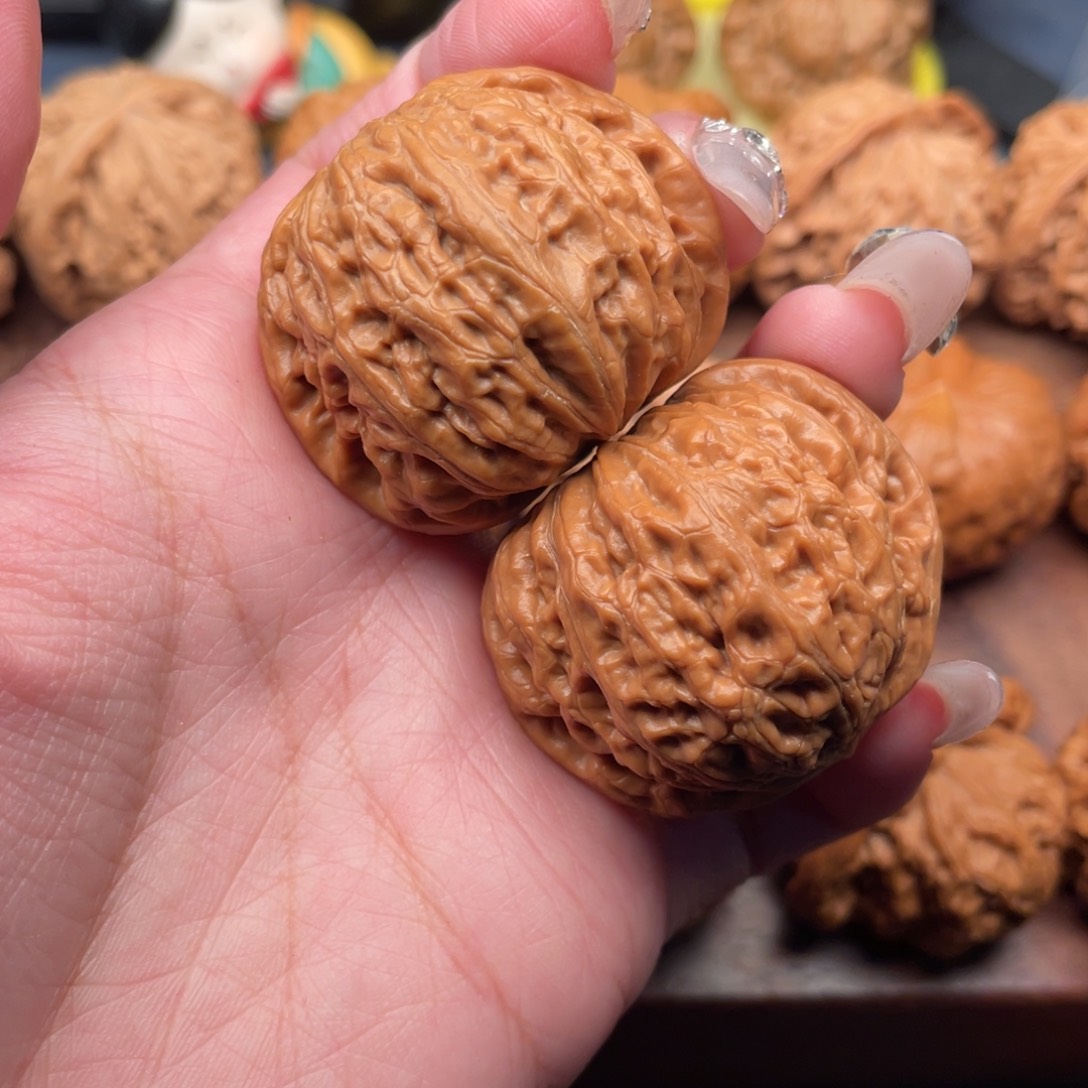 文玩核桃吊坠红皮铁锤40，放漏价