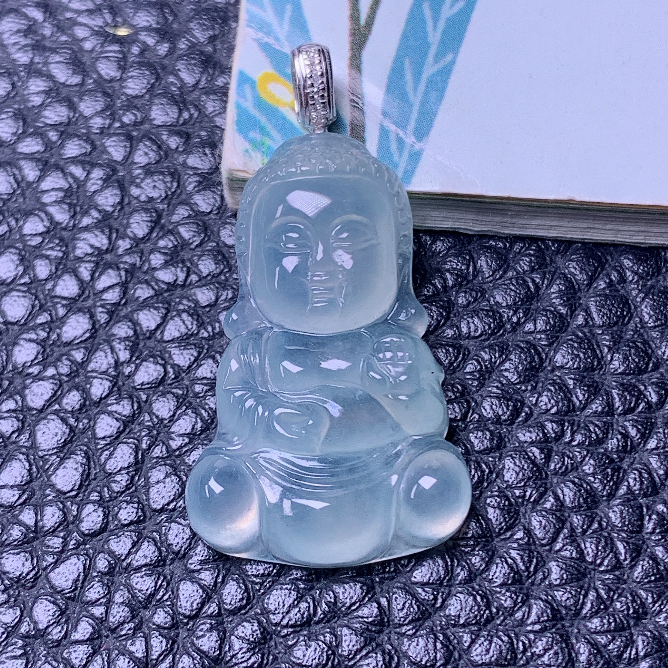 天然缅甸a货翡翠高冰种宝宝佛玉吊坠18k金扣27/17/5