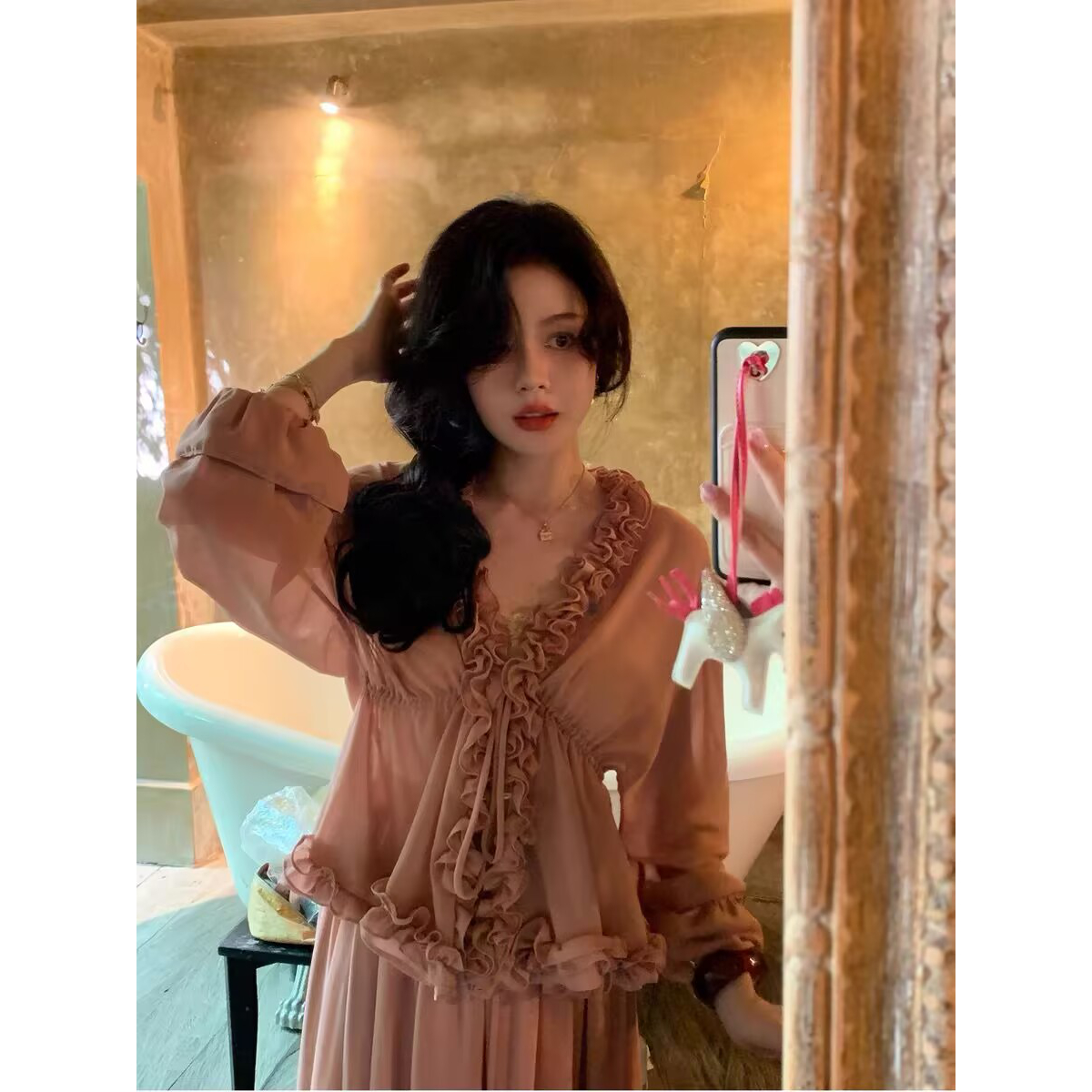 春日漫调 花仙子温柔花朵设计感V领木耳边度假开衫+半身裙两件套