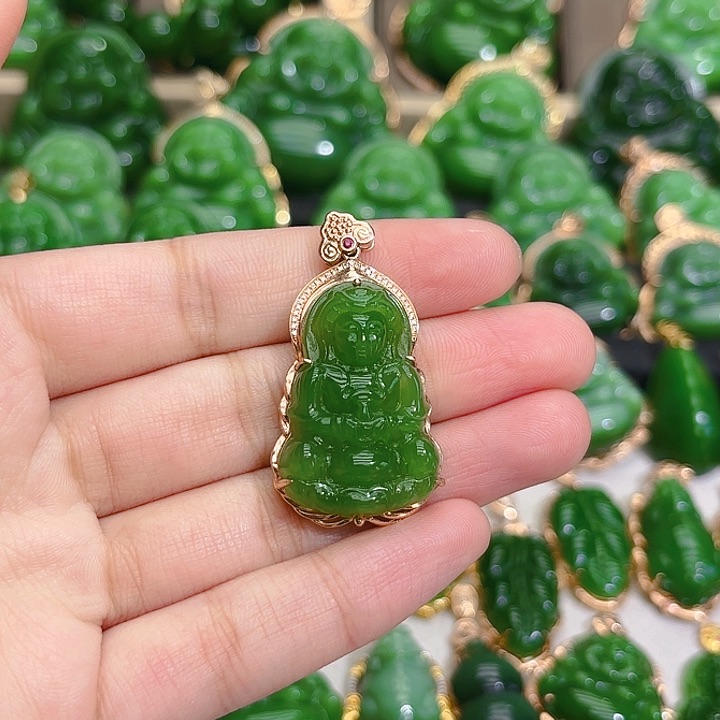 和田玉（碧玉）颈饰18K金镶嵌