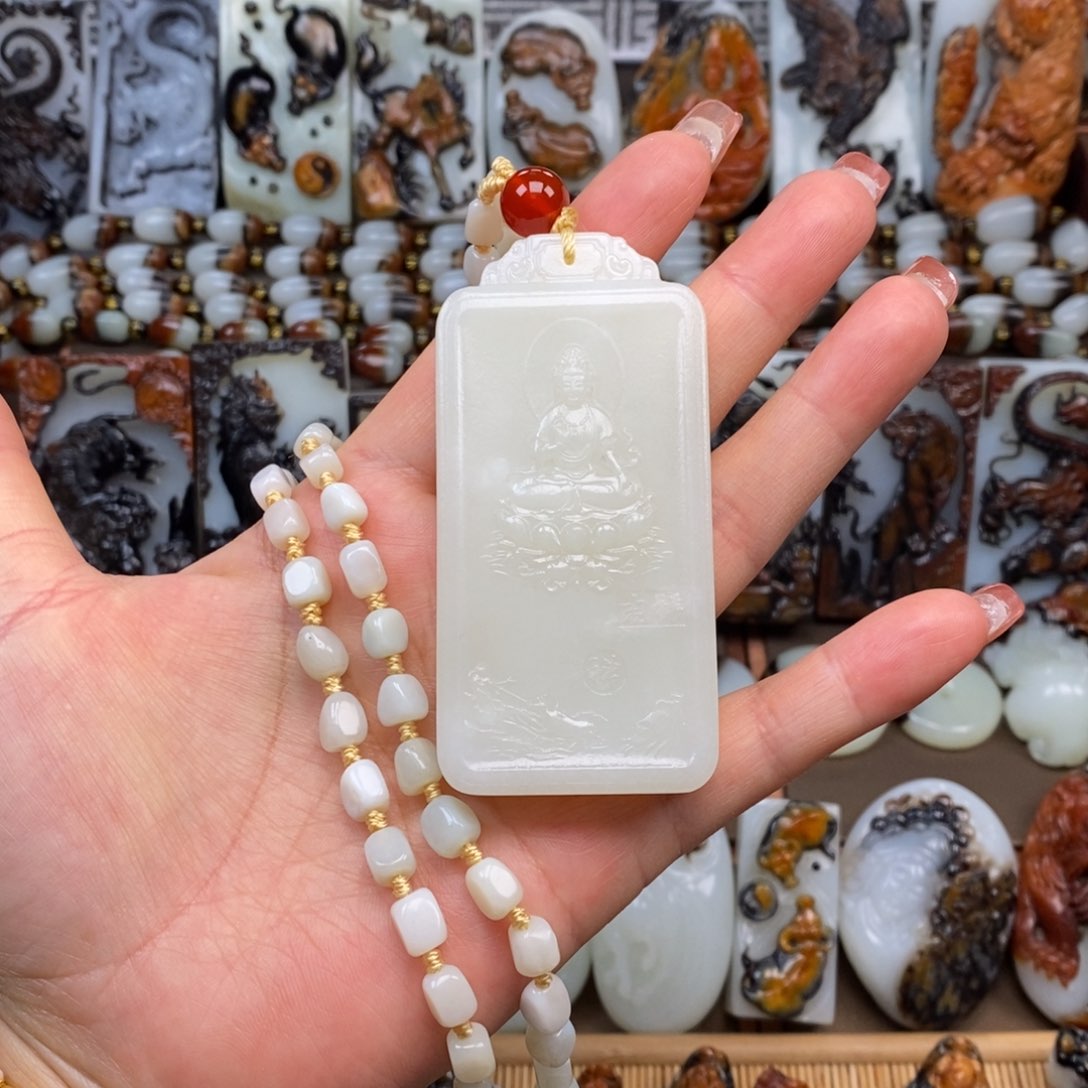 颈饰未镶嵌和田玉