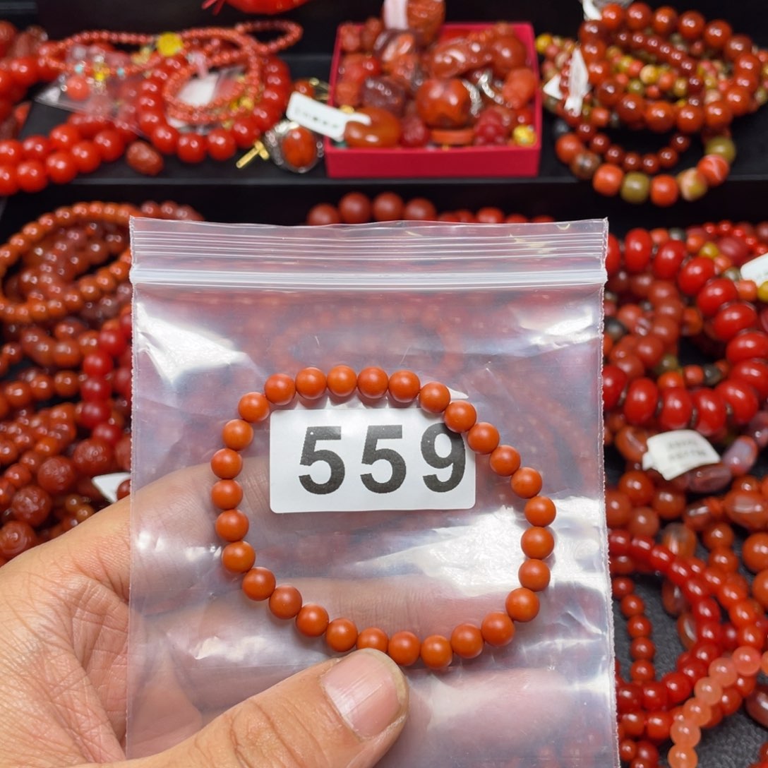南红玛瑙手串未镶嵌y***
