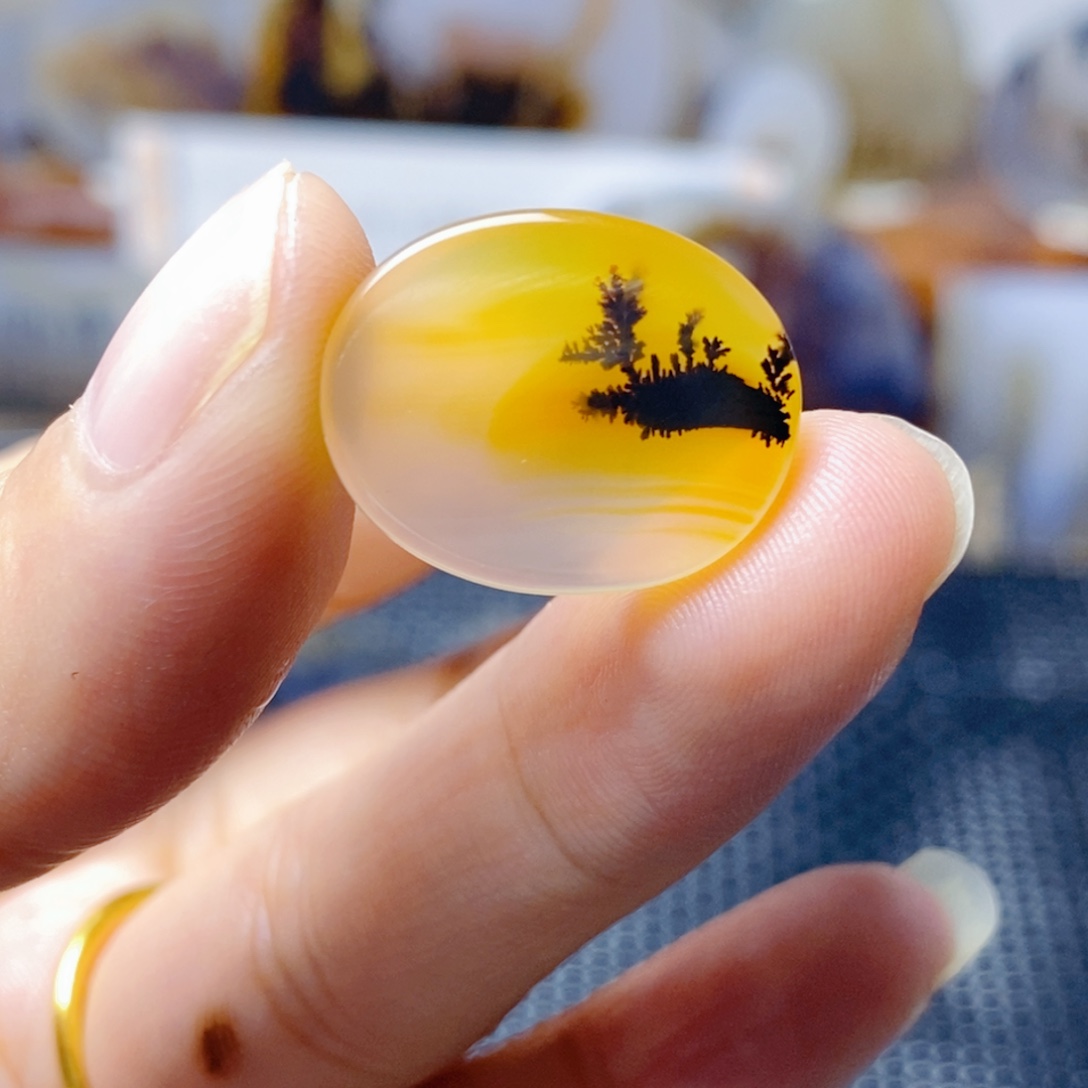 玛瑙/玉髓未镶嵌珠宝奇石