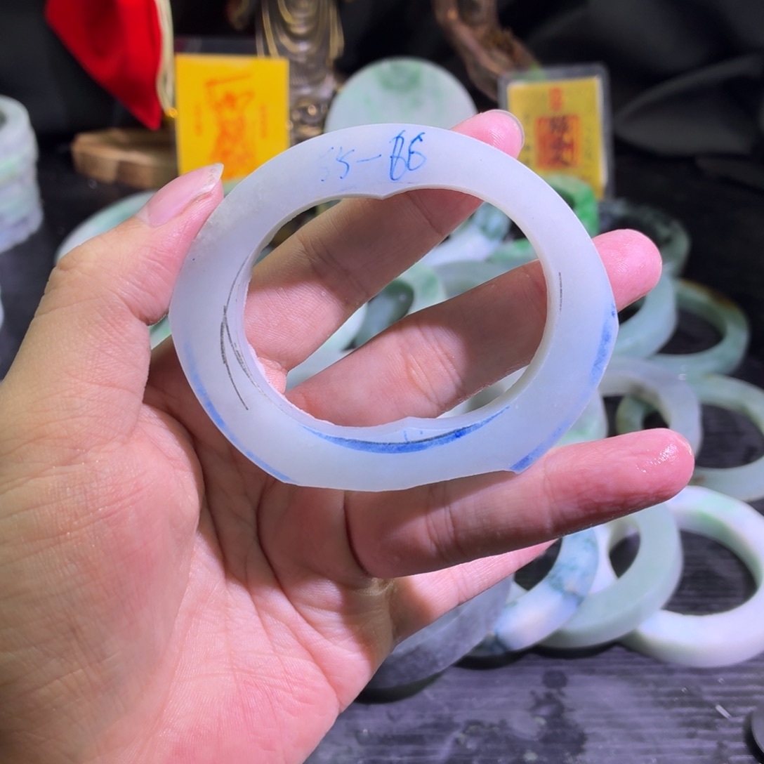 定制翡翠未镶嵌天然翡翠A货毛胚手镯定制