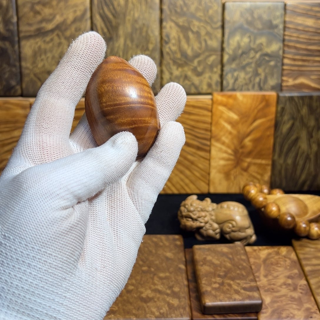 小***天金丝楠小叶桢楠手把件