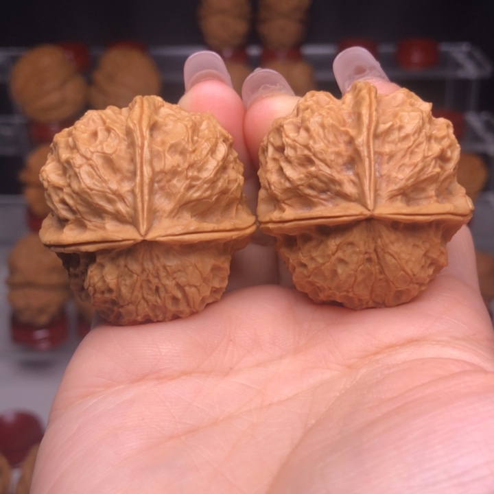 文玩核桃吊坠搏*金35碧玉蛟龙三楞