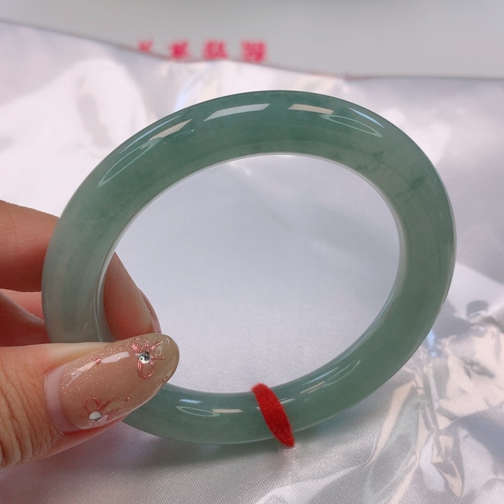 翡翠手镯（圆镯）未镶嵌