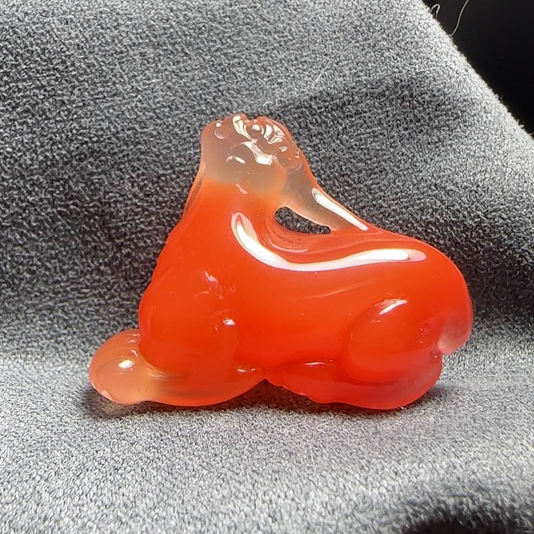 未镶嵌朝天吼南红玛瑙