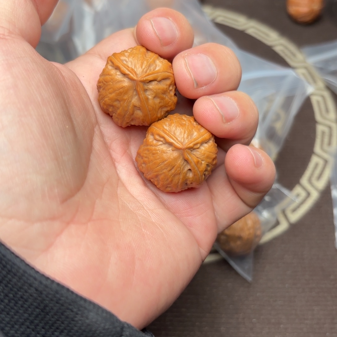 文玩核桃把件1600000000