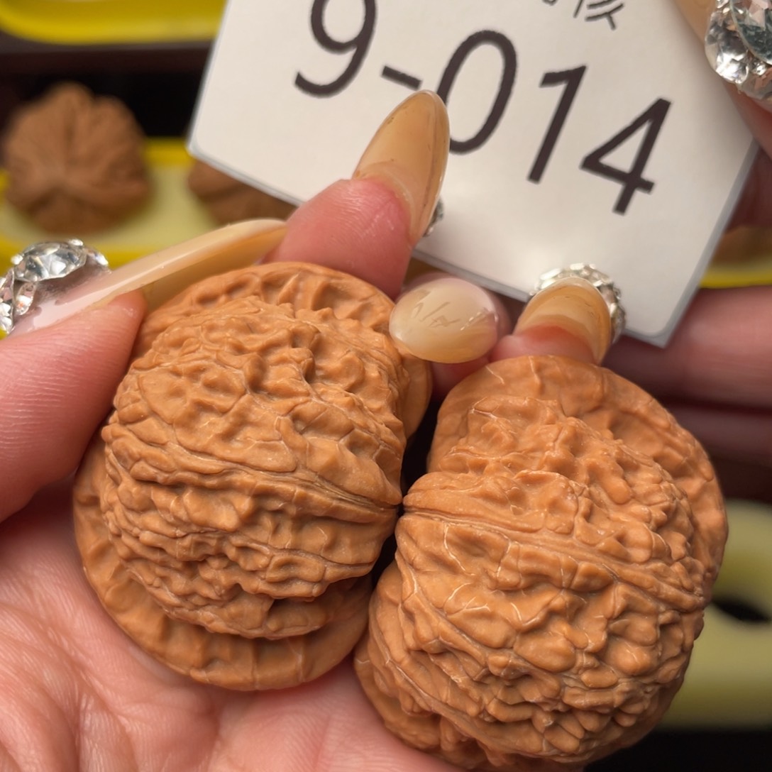 文玩核桃把件42精配白狮子