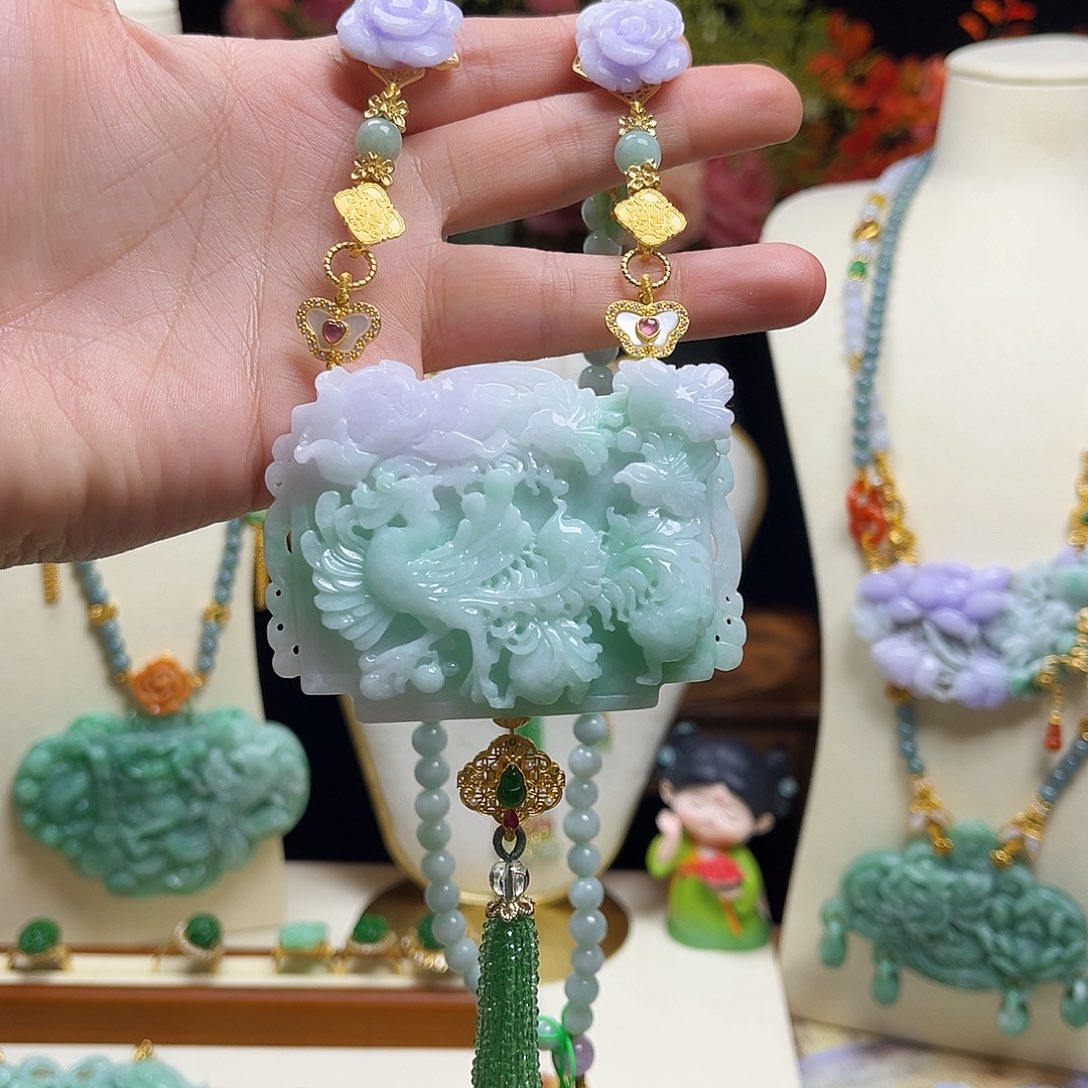 翡翠颈饰未镶嵌天然翡翠