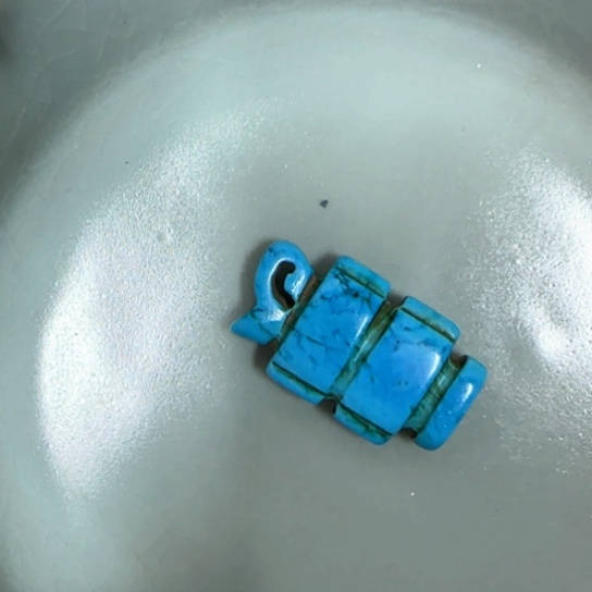 摆件h f f f d h g f d x