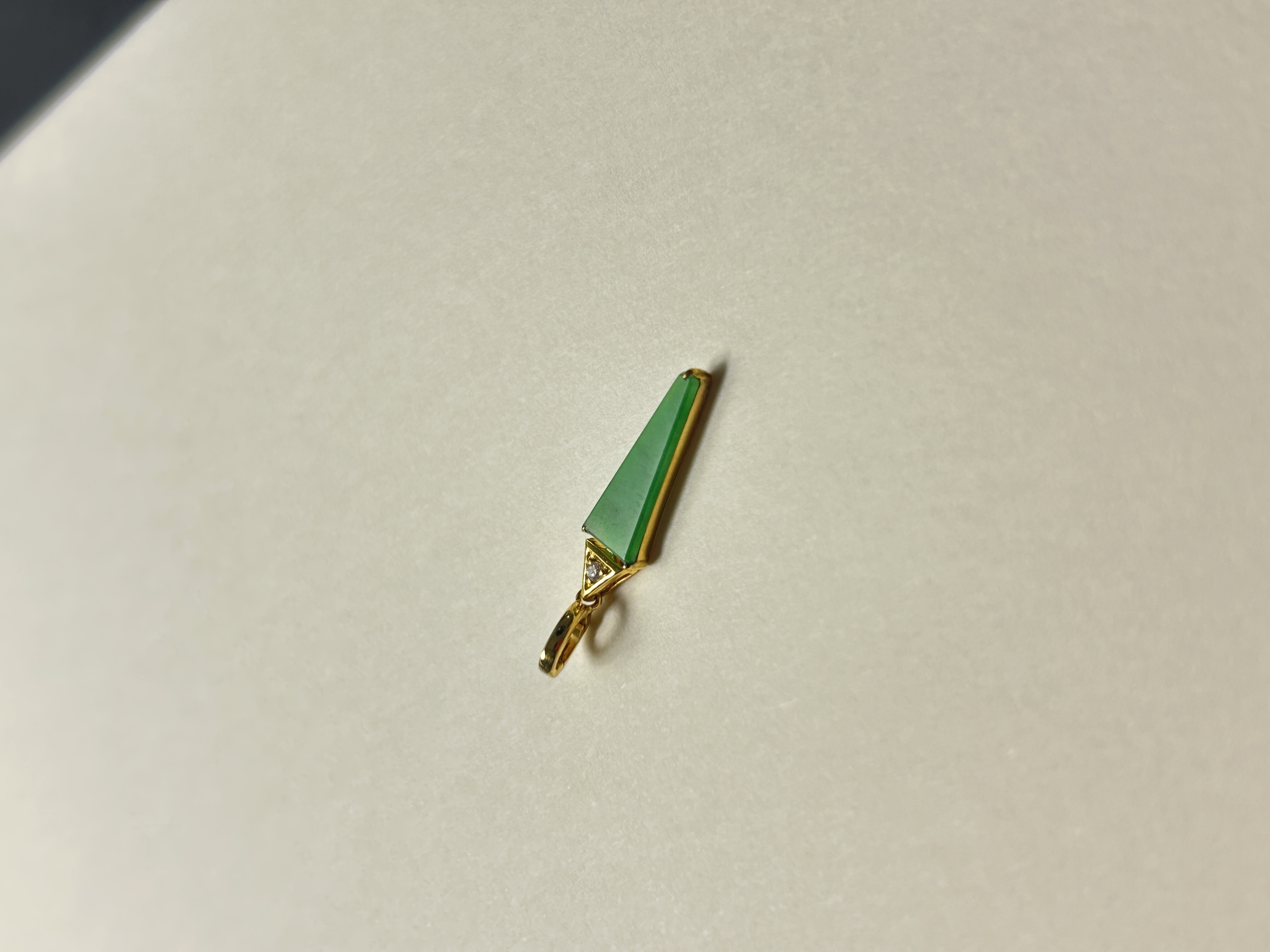 天然A货翡翠满绿设计款精致辣色万能扣小滴溜锁骨链吊坠
