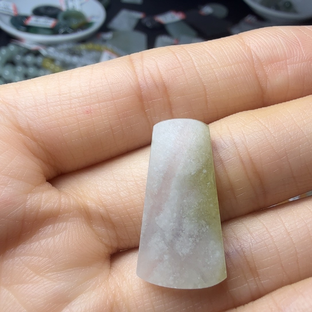 翡翠未镶嵌颈饰天然缅甸翡翠A货