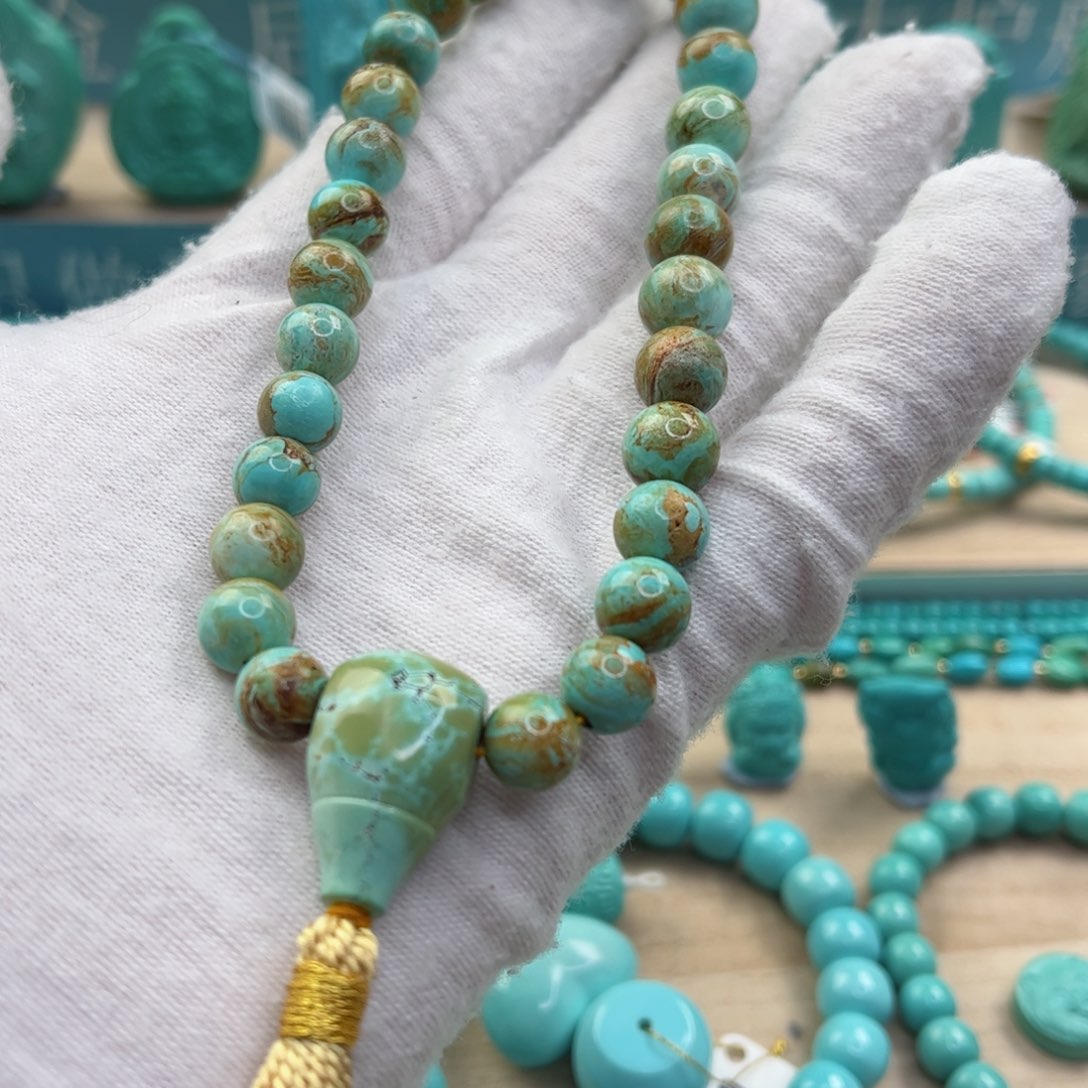 绿松石配饰未镶嵌