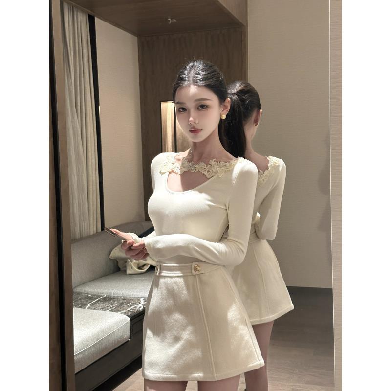 【春日部】蕾丝拼接修身长袖打底衫上衣01477