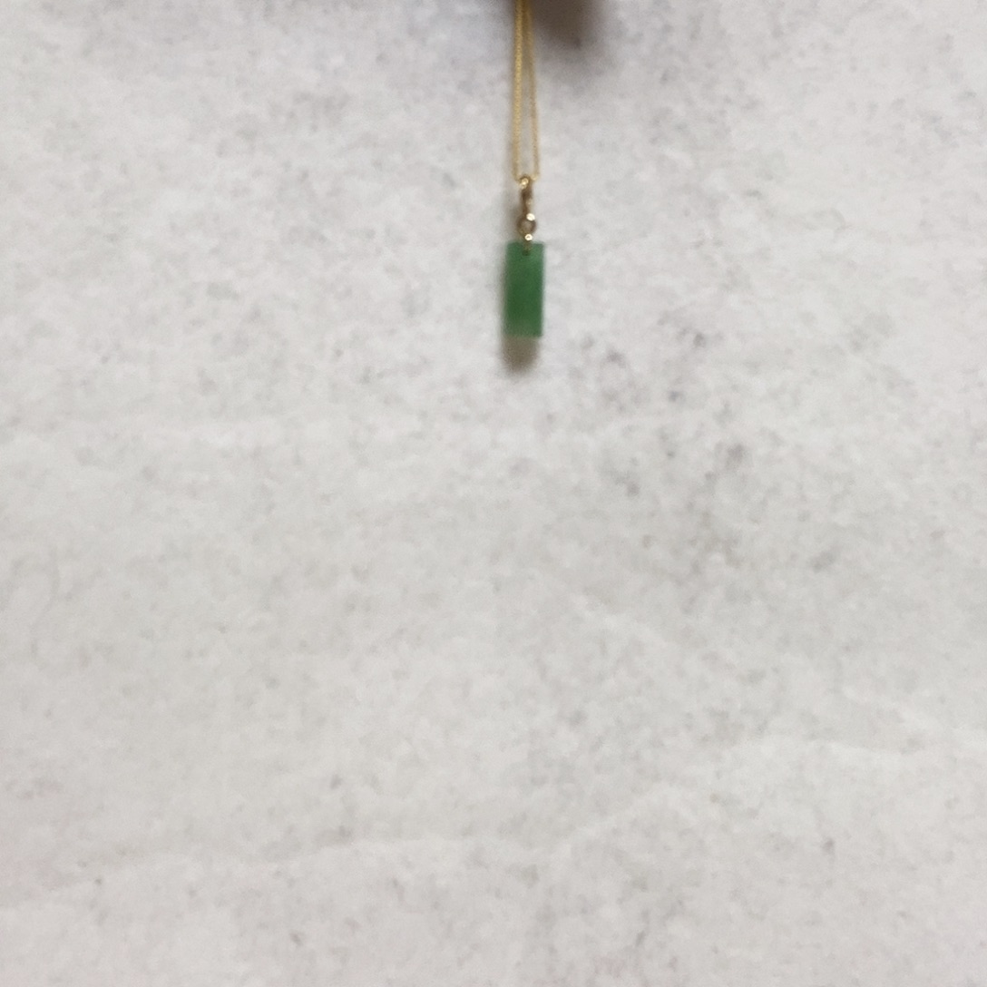 翡翠颈饰18K金镶嵌简单