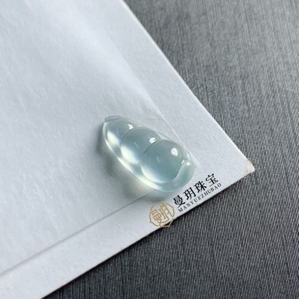 天然缅甸翡翠A货未镶嵌胖福豆卡12.2-5.8-3.4