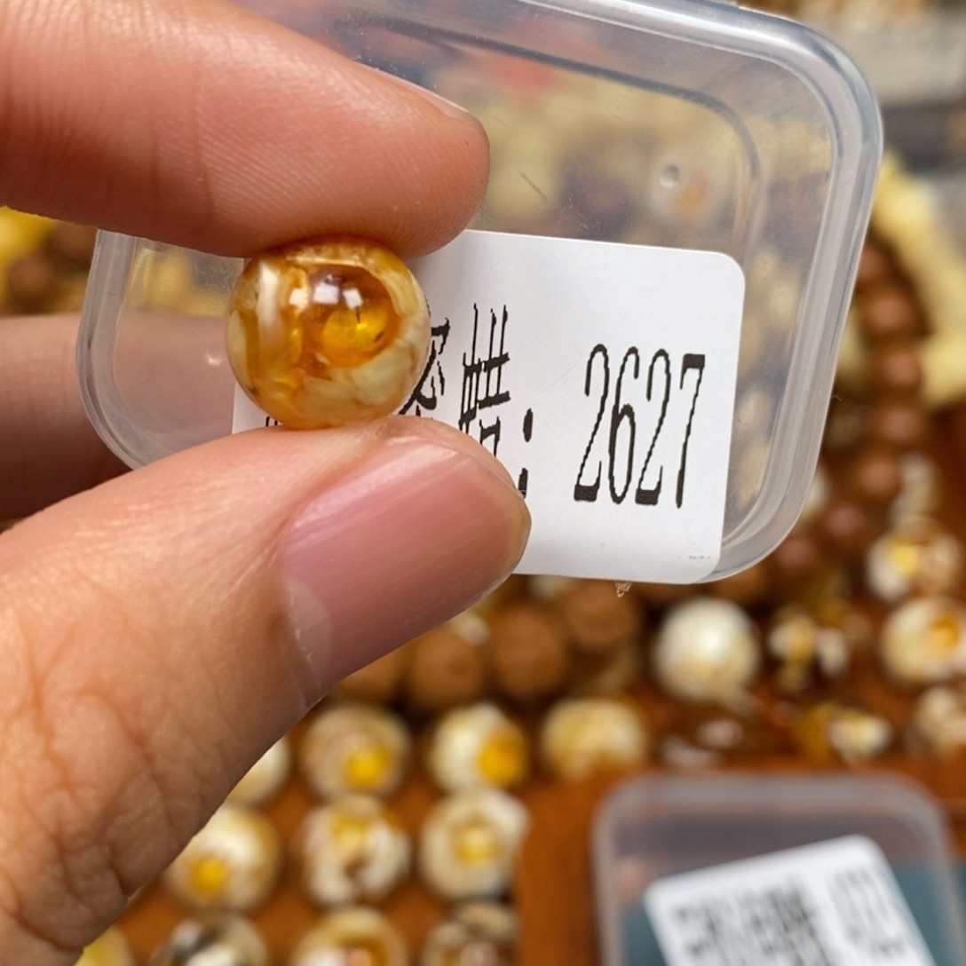 蜜蜡未镶嵌珠宝奇石2627