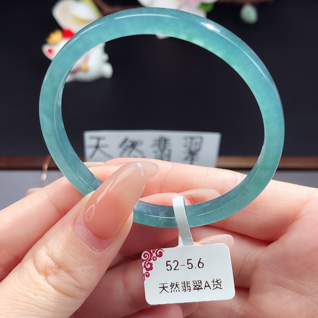 翡翠手镯（圆镯）未镶嵌