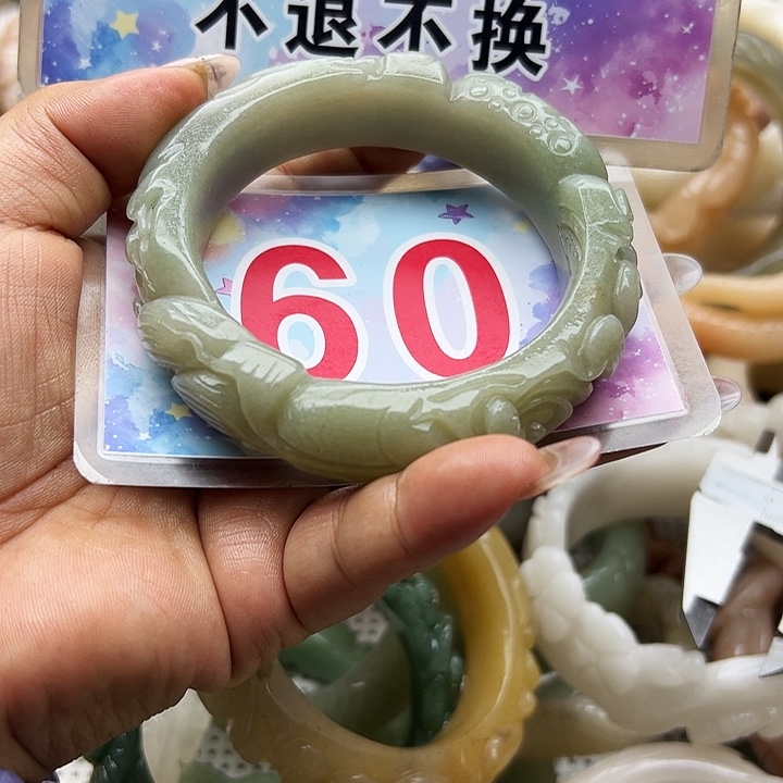 未镶嵌手镯石英岩玉